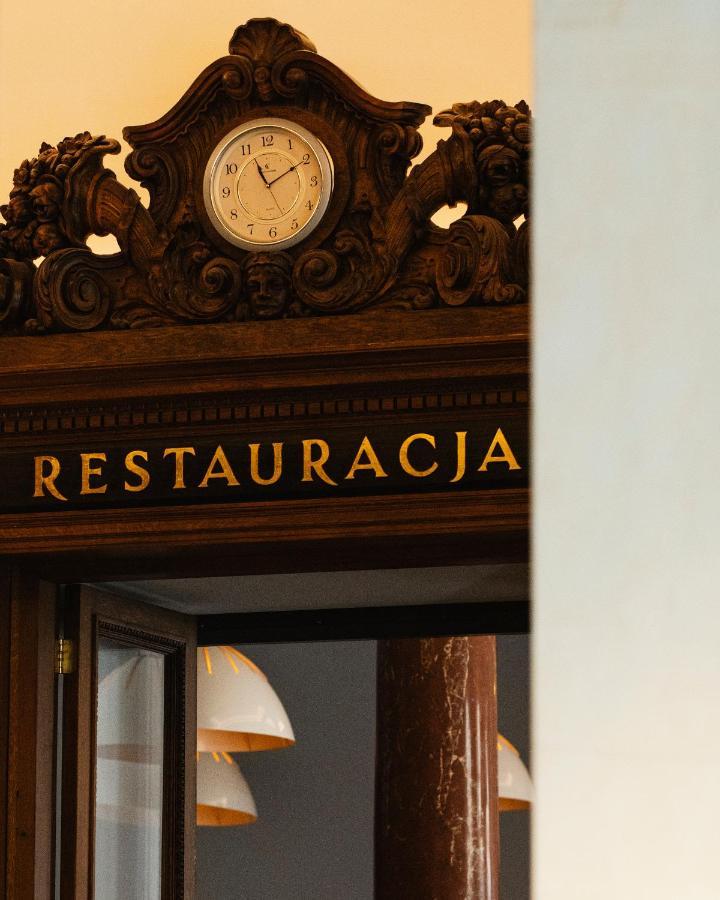 Hotel Monopol Breslávia Exterior foto Restauracja sign