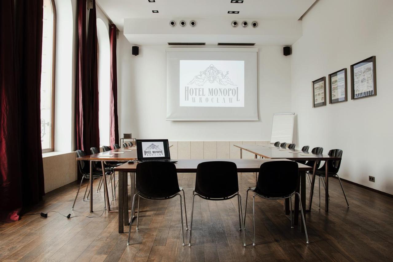 Hotel Monopol Breslávia Exterior foto The Institute's library