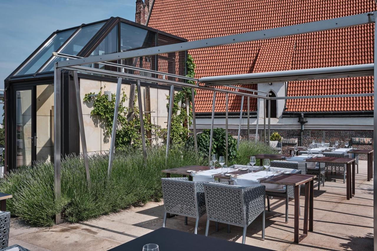 Hotel Monopol Breslávia Exterior foto The rooftop terrace