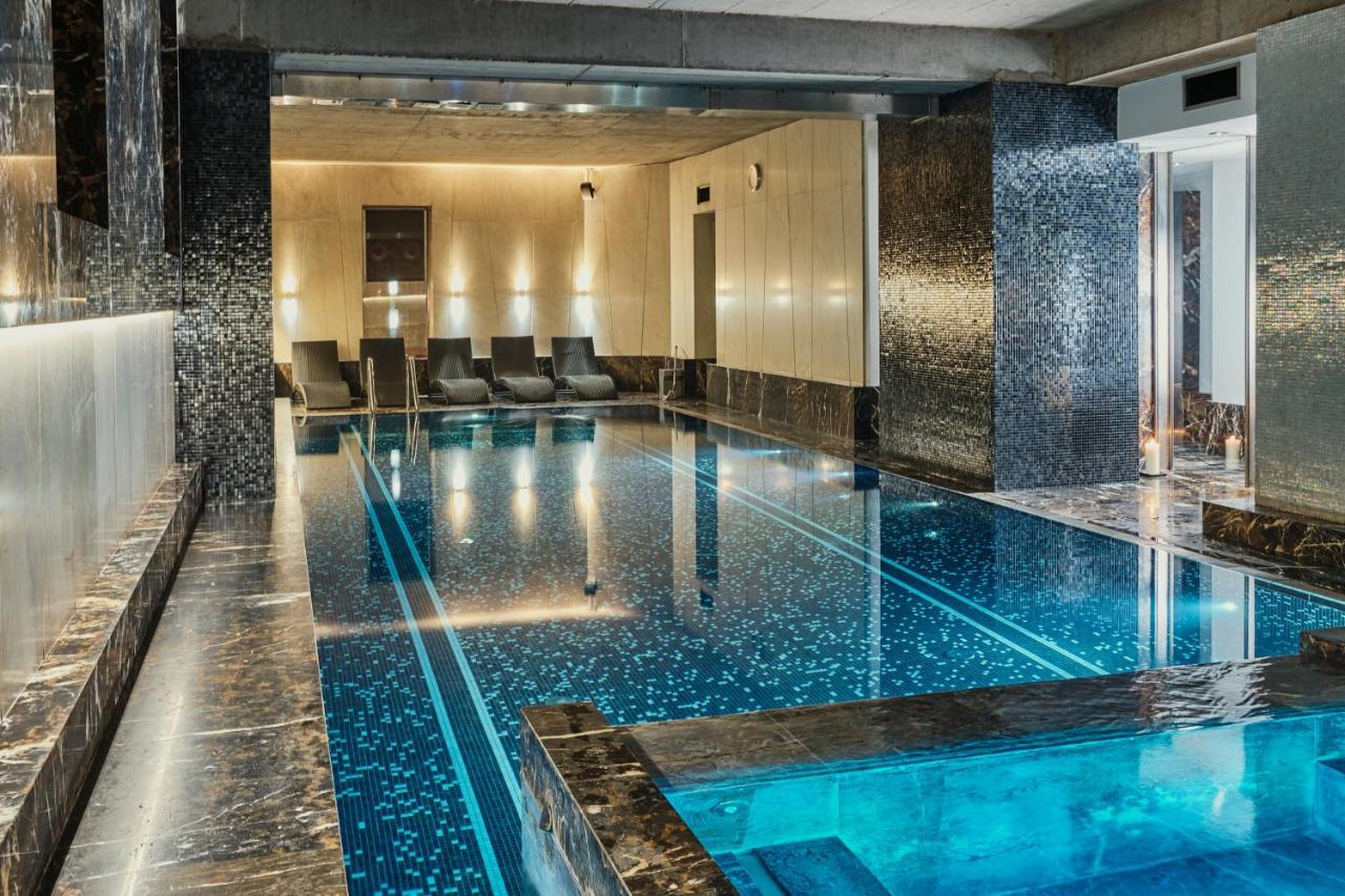 Hotel Monopol Breslávia Exterior foto The pool at The Dorchester
