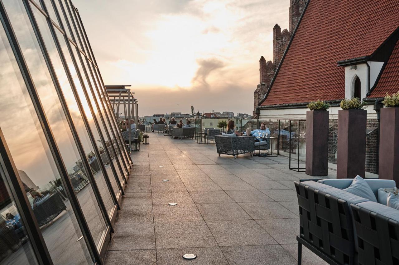 Hotel Monopol Breslávia Exterior foto The rooftop terrace