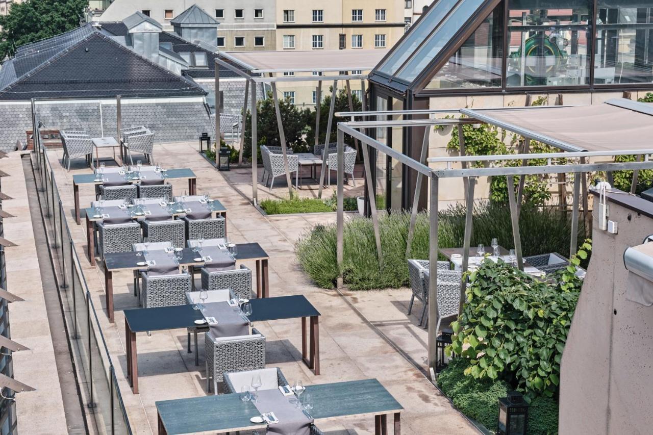 Hotel Monopol Breslávia Exterior foto The rooftop terrace